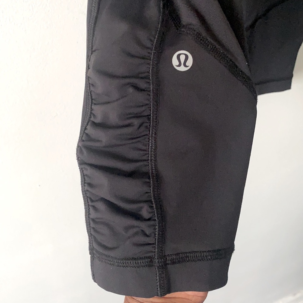 *new condition* Lululemon ruched leg 7/8 leggings